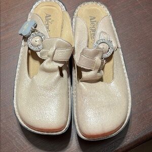 Alegria Cream Mules with Shimmering Finish New 41
